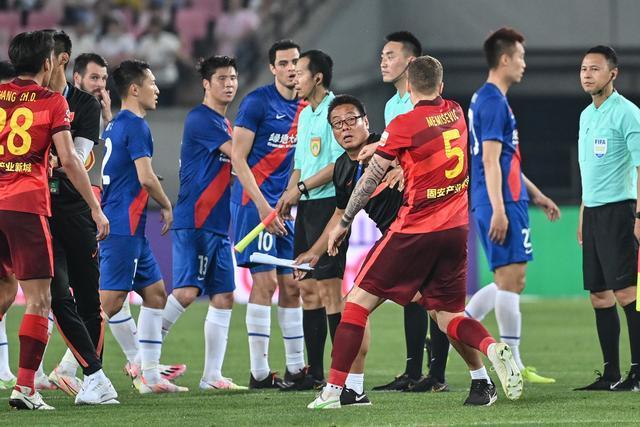 挪威VS法国首发：姆巴佩奥利塞登贝莱联袂 哈兰德替补